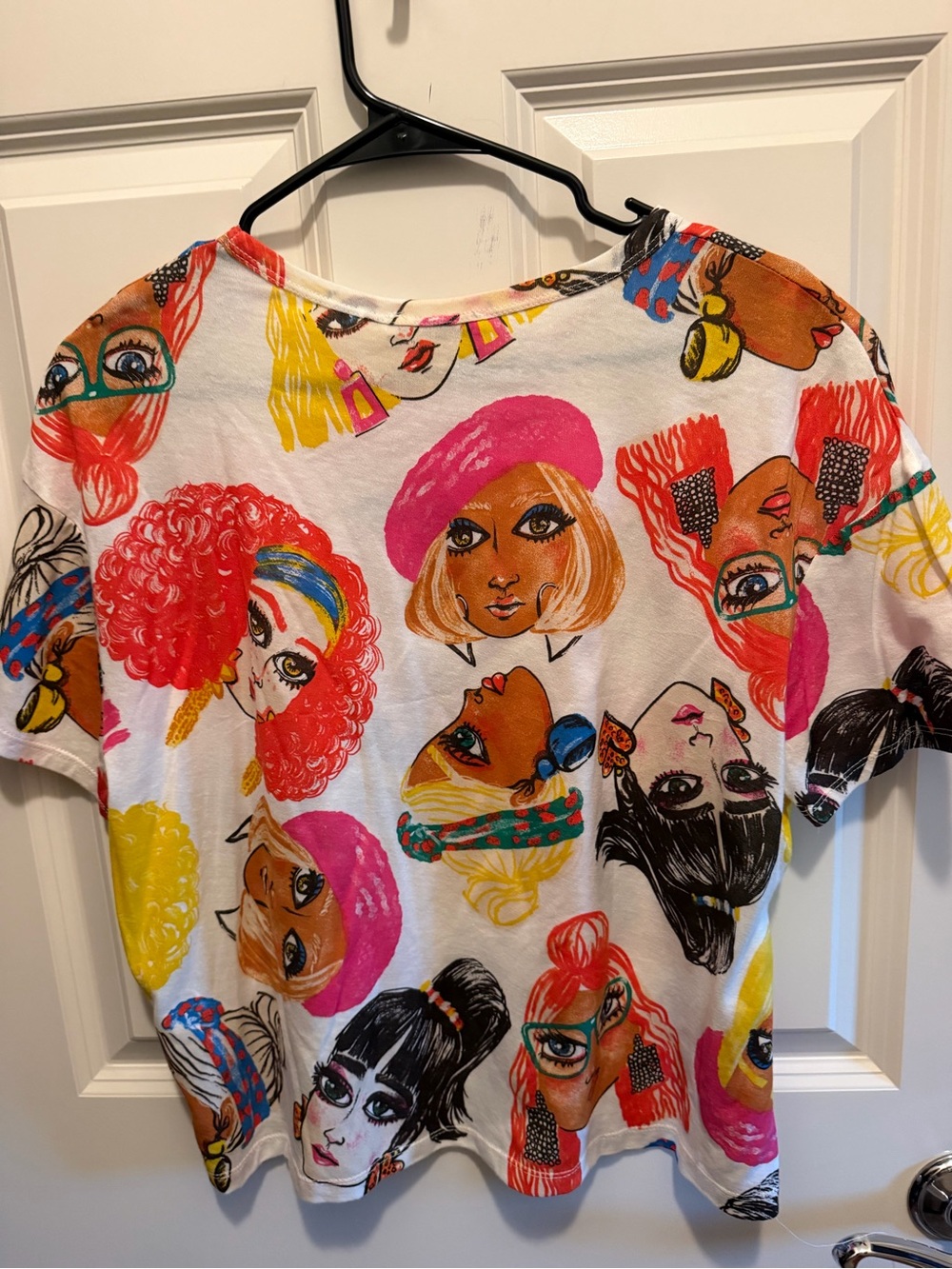 Zara White Short-Sleeve Tee with Multicolor Illustrated Faces - Picture 3 of 3